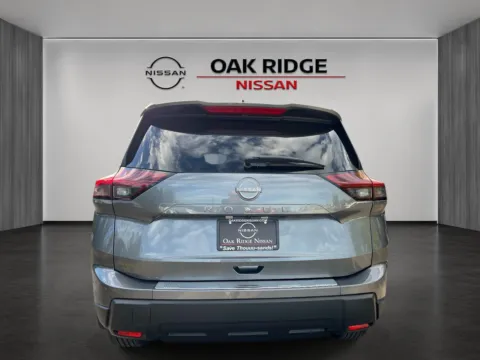 More photos of 2027 Nissan Rogue SV at Oak Ridge Nissan, TN
