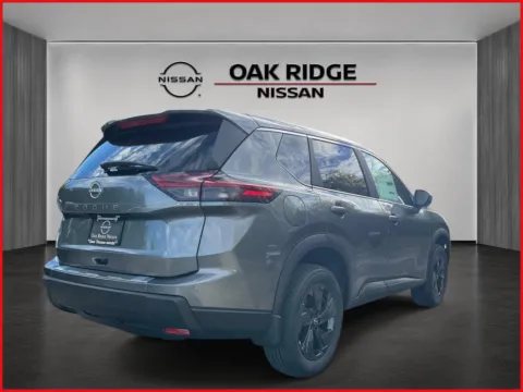 More photos of 2027 Nissan Rogue SV at Oak Ridge Nissan, TN