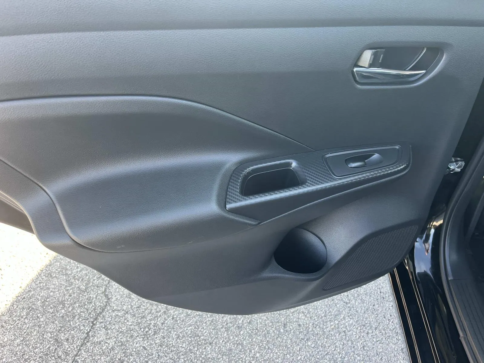 2023 Nissan Versa Sedan SV - Photo 17