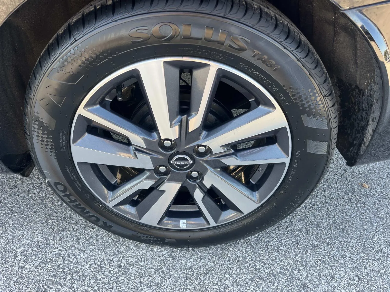 2023 Nissan Versa Sedan SV - Photo 11
