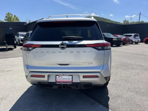More photos of 2025 Nissan Pathfinder Platinum at Oak Ridge Nissan, TN