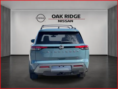 More photos of 2026 Nissan Pathfinder SL at Oak Ridge Nissan, TN