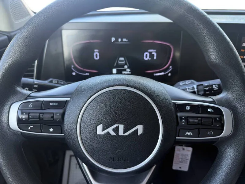 2023 Kia Sportage LX - Photo 27