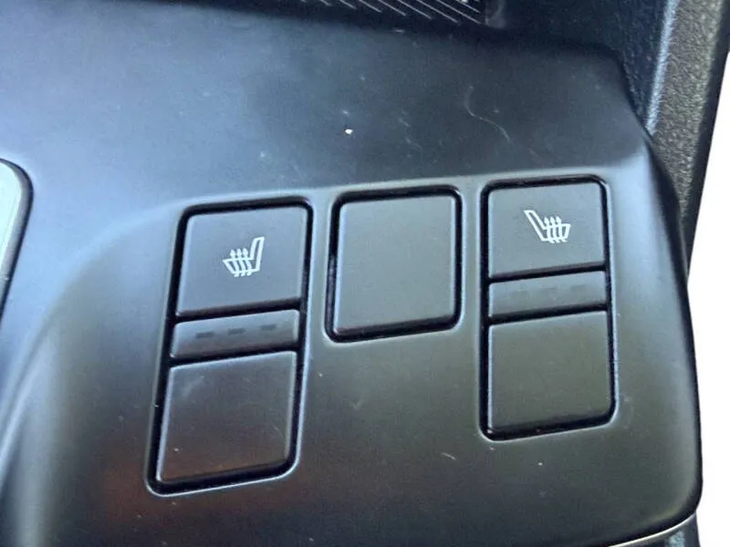 2023 Kia Sportage LX - Photo 18