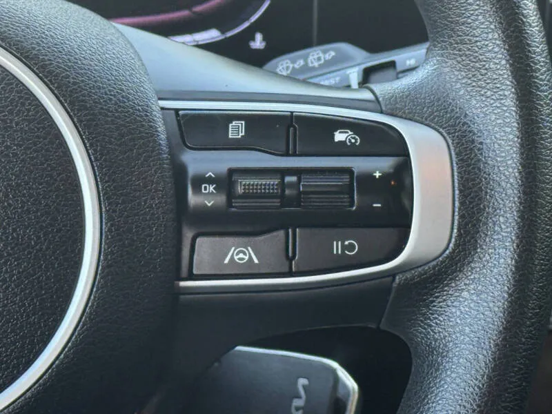 2023 Kia Sportage LX - Photo 21