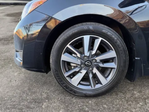 More photos of 2023 Nissan Versa SV at SR PRIME AUTO, UT