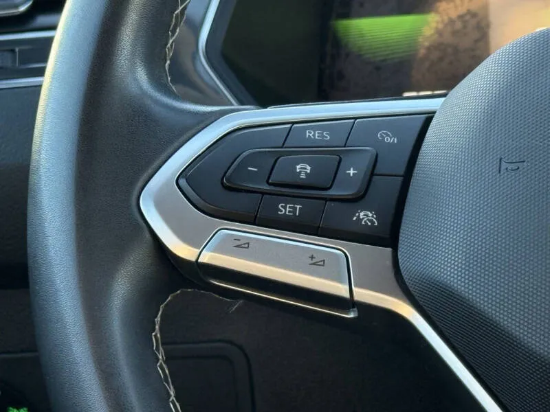 2023 Volkswagen Tiguan SE R-LINE BLACK - Photo 25