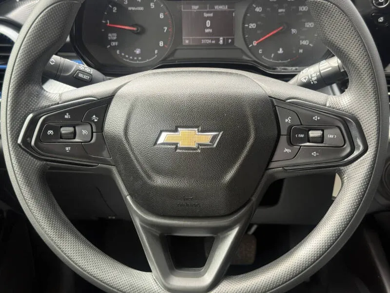 2024 Chevrolet Trax LS - Photo 14
