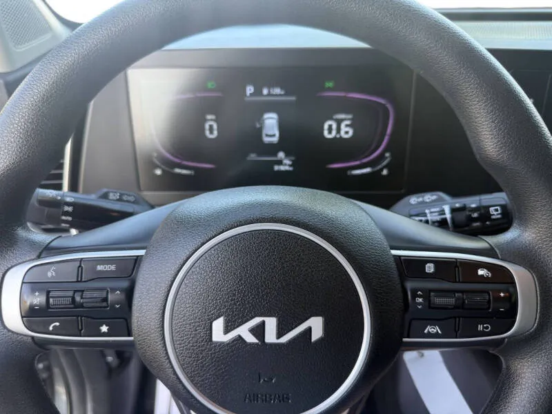 2024 Kia Sportage LX - Photo 26