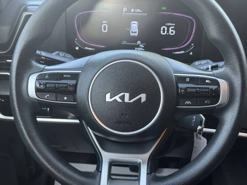 2024 Kia Sportage LX - Photo 17