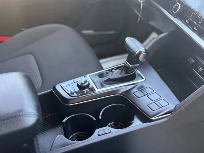 2024 Kia Sportage LX - Photo 9