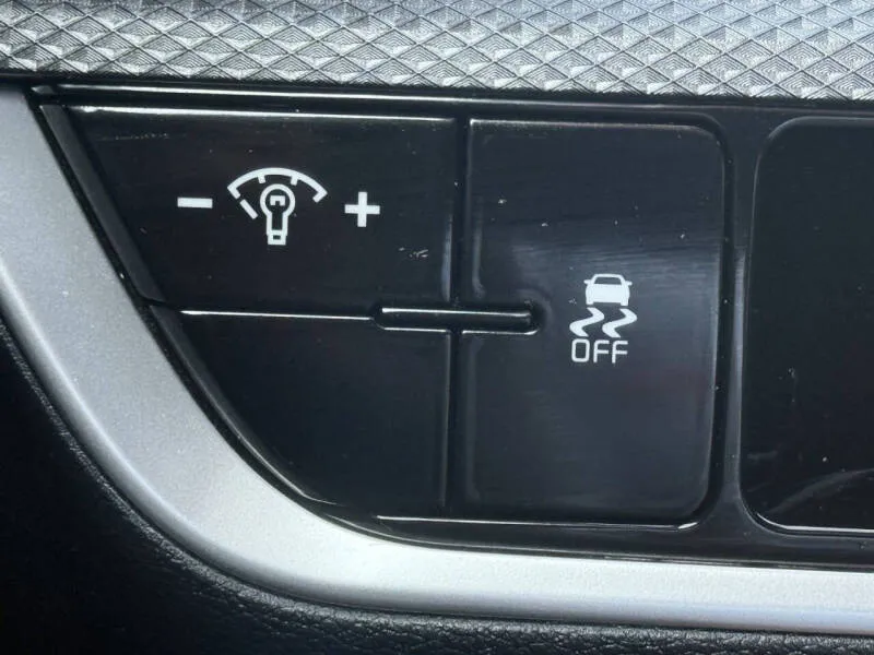 2024 Kia Sportage LX - Photo 24