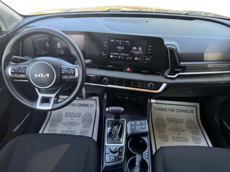 2024 Kia Sportage LX - Photo 12