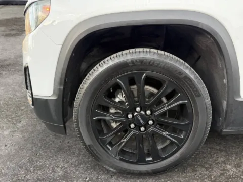 More photos of 2022 GMC Acadia SLE at SR PRIME AUTO, UT