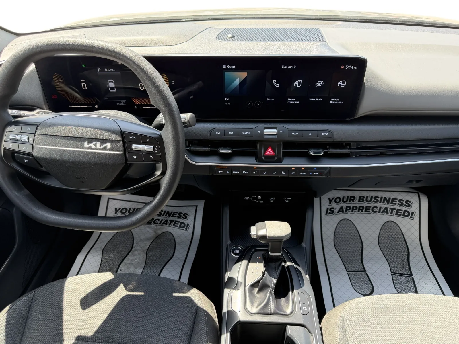 2025 Kia K4 LXS - Photo 10