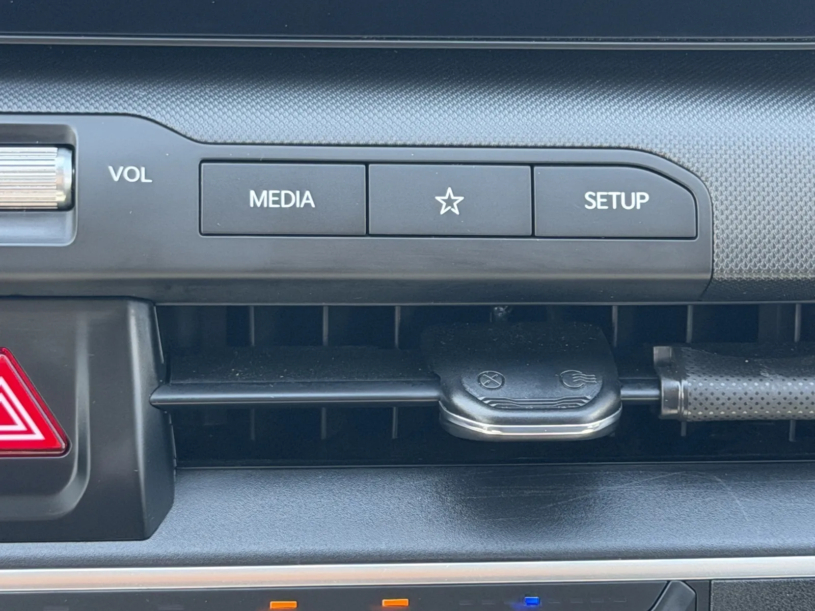 2025 Kia K4 LXS - Photo 21