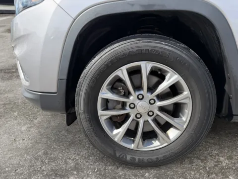 More photos of 2019 Jeep Cherokee at SR PRIME AUTO, UT