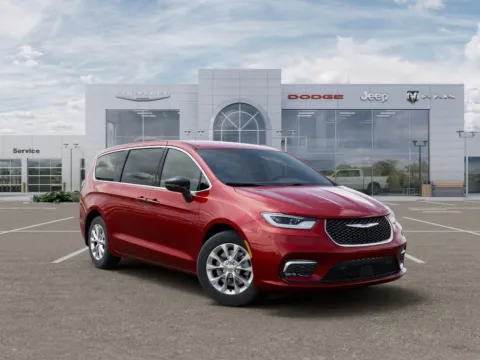 More photos of 2026 Chrysler Pacifica Select at Gregg Young Chrysler Dodge Jeep Ram of Atlantic, IA