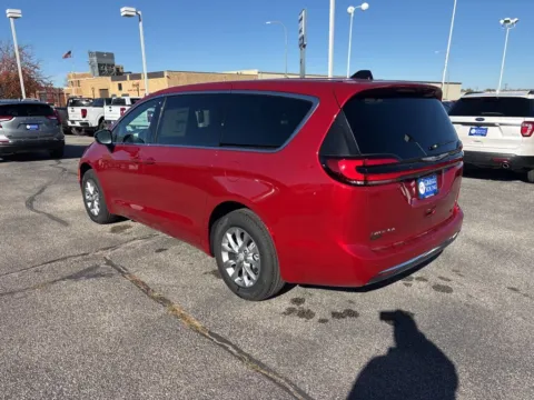 Another view of 2026 Chrysler Pacifica Select for sale in Atlantic, IA at Gregg Young Chrysler Dodge Jeep Ram of Atlantic
