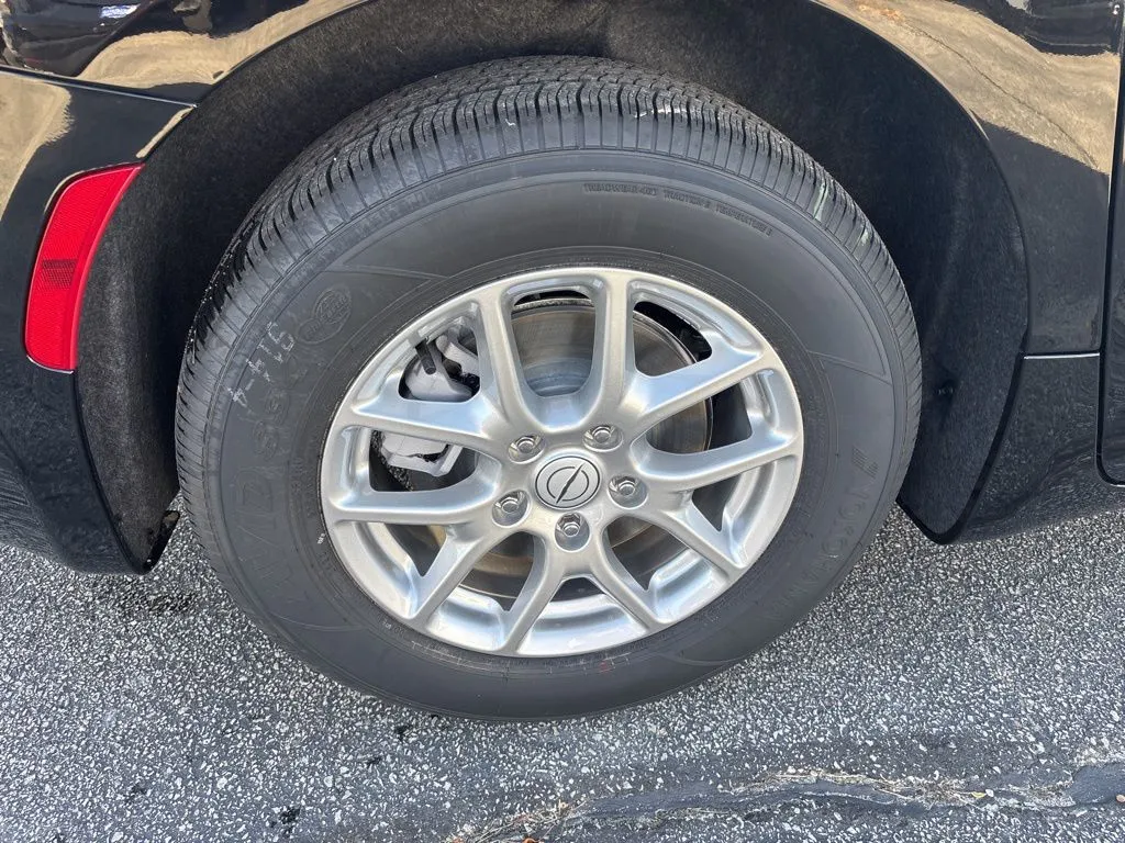 2026 Chrysler Pacifica photo 3