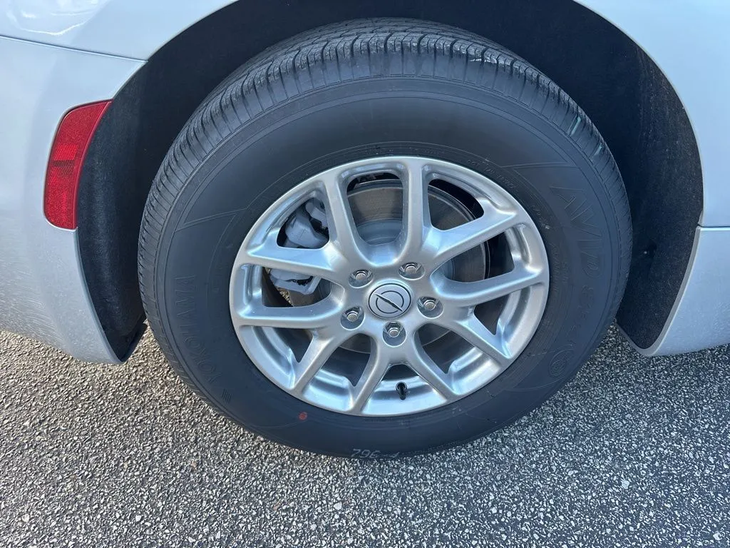 2026 Chrysler Voyager LX photo 4