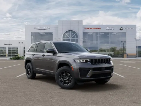 More photos of 2026 Jeep Grand Cherokee Altitude at Gregg Young Chrysler Dodge Jeep Ram of Atlantic, IA