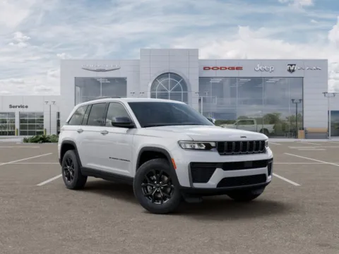 More photos of 2026 Jeep Grand Cherokee Altitude at Gregg Young Chrysler Dodge Jeep Ram of Atlantic, IA
