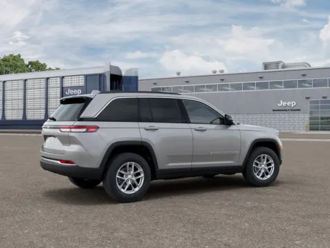 More photos of 2026 Jeep Grand Cherokee Laredo X at Gregg Young Chrysler Dodge Jeep Ram of Atlantic, IA