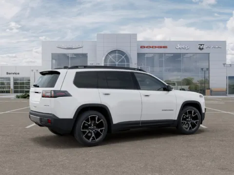 More photos of 2027 Jeep Cherokee Limited at Gregg Young Chrysler Dodge Jeep Ram of Atlantic, IA