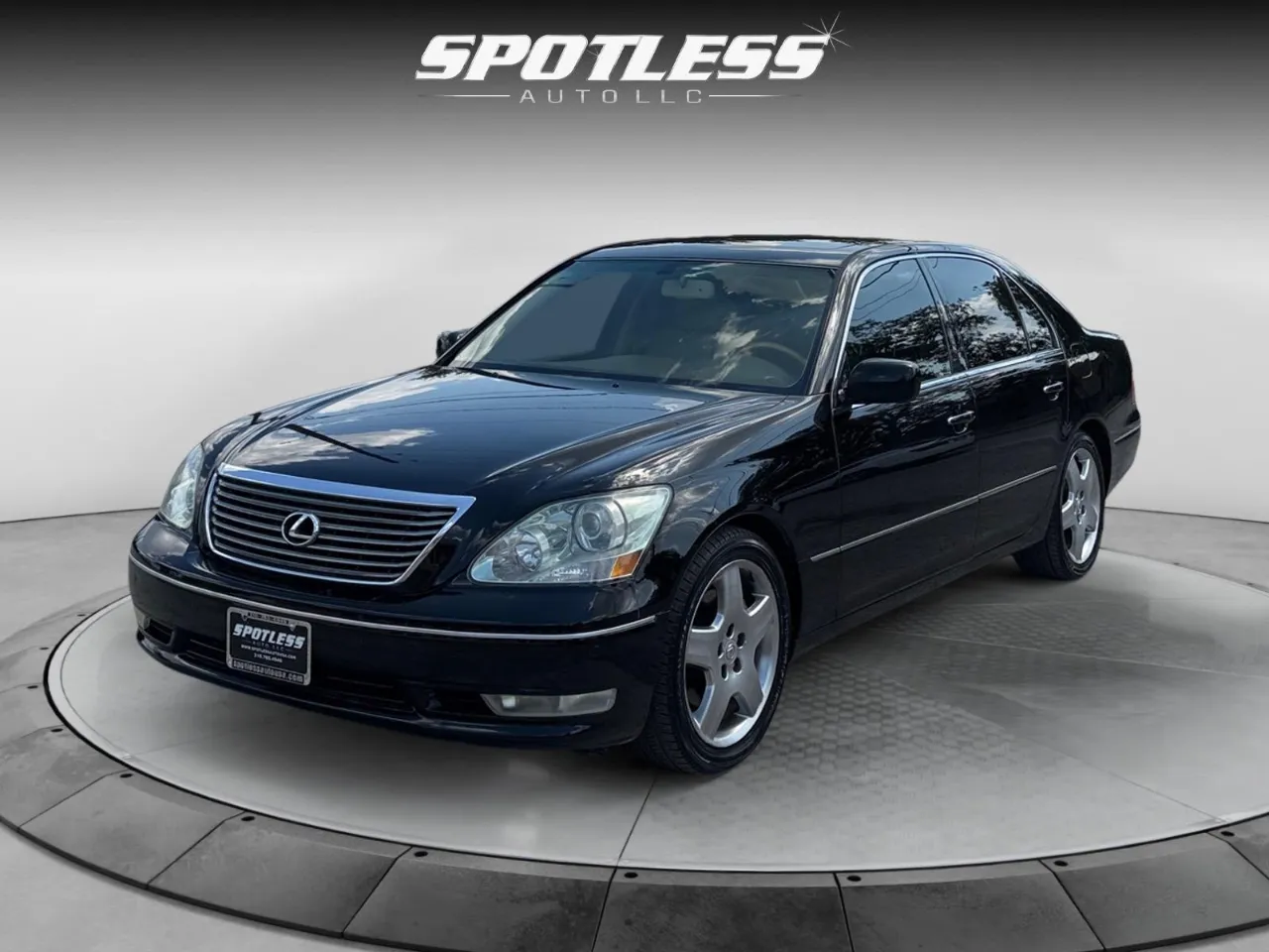 2005 Lexus LS Base's photo