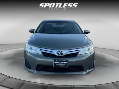 More photos of 2013 Toyota Camry SE at Spotless Auto San Pedro, TX