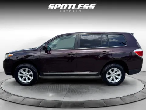 Another view of 2011 Toyota Highlander SE for sale in San Antonio, TX at Spotless Auto San Pedro
