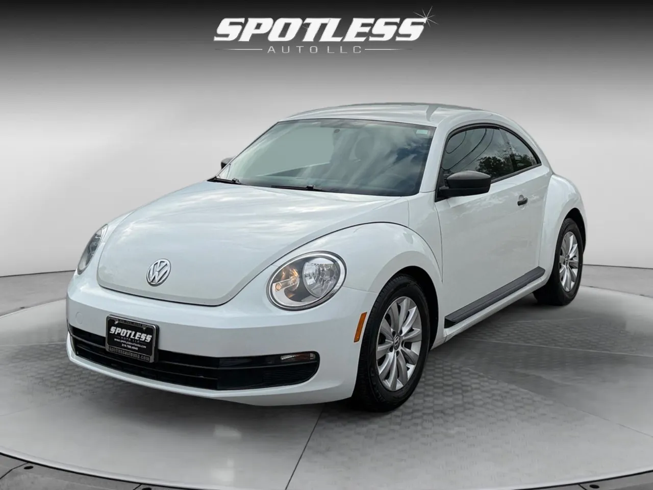 2014 Volkswagen Beetle Base's photo