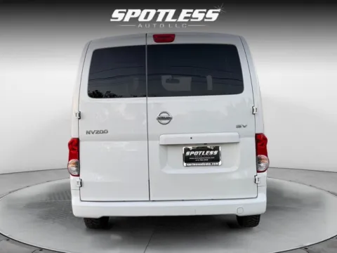 More photos of 2018 Nissan NV200 SV at Spotless Auto San Pedro, TX