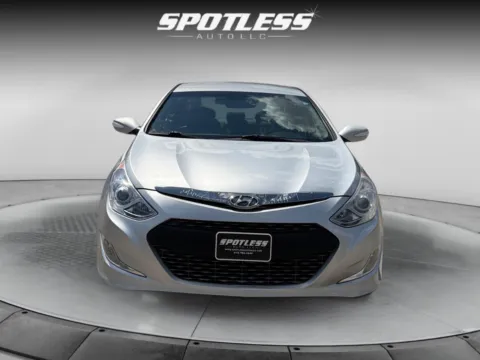 More photos of 2012 Hyundai Sonata Hybrid at Spotless Auto San Pedro, TX
