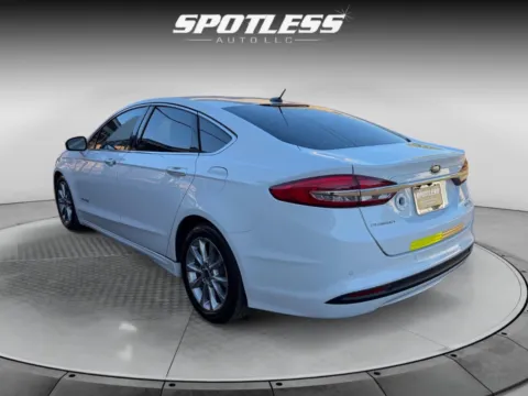 More photos of 2017 Ford Fusion Hybrid SE at Spotless Auto San Pedro, TX