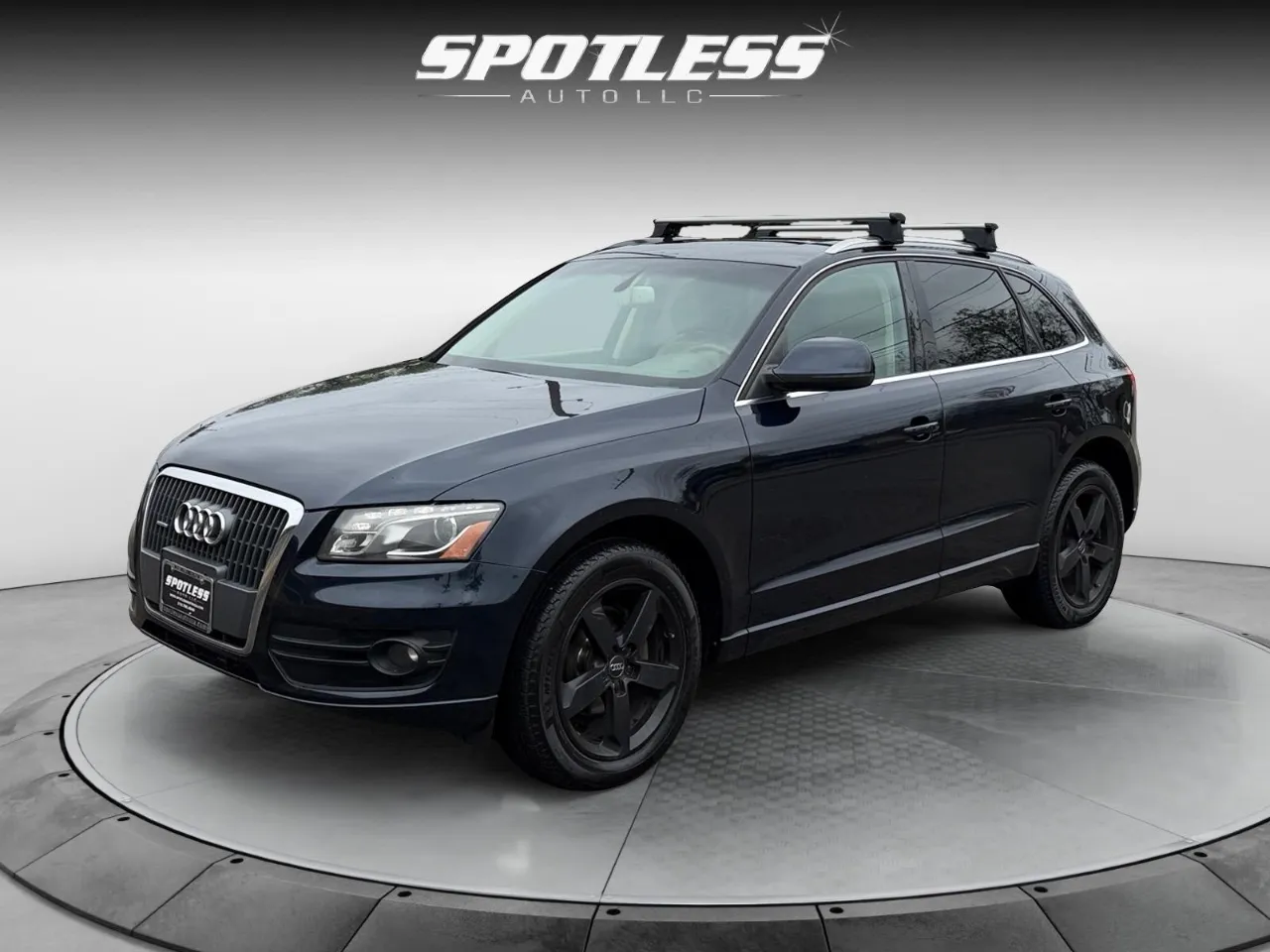 Blue 2011 Audi Q5 2.0T Premium for sale in San Antonio, TX