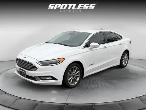 White 2017 Ford Fusion Hybrid SE for sale in San Antonio, TX