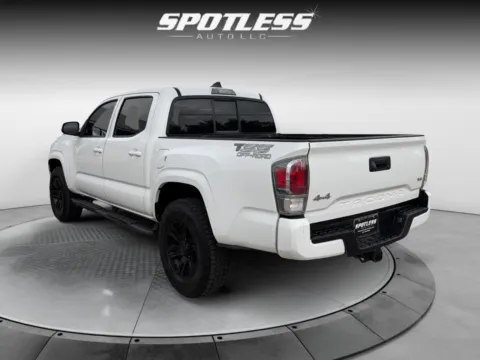 More photos of 2022 Toyota Tacoma TRD Pro at Spotless Auto San Pedro, TX