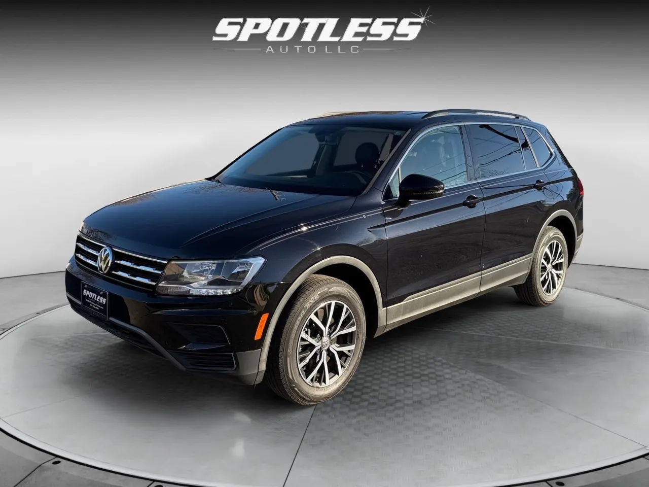 Black 2019 Volkswagen Tiguan 2.0T SEL R-Line for sale in San Antonio, TX