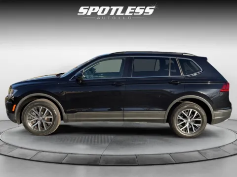 Another view of 2019 Volkswagen Tiguan 2.0T SEL R-Line for sale in San Antonio, TX at Spotless Auto San Pedro