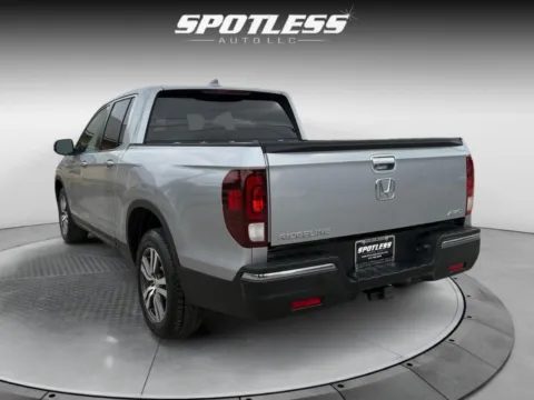 More photos of 2017 Honda Ridgeline RTS at Spotless Auto San Pedro, TX