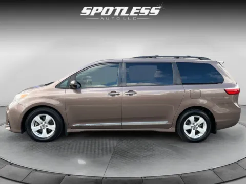 Another view of 2020 Toyota Sienna LE for sale in San Antonio, TX at Spotless Auto San Pedro