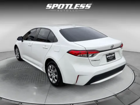 More photos of 2021 Toyota Corolla LE at Spotless Auto San Pedro, TX