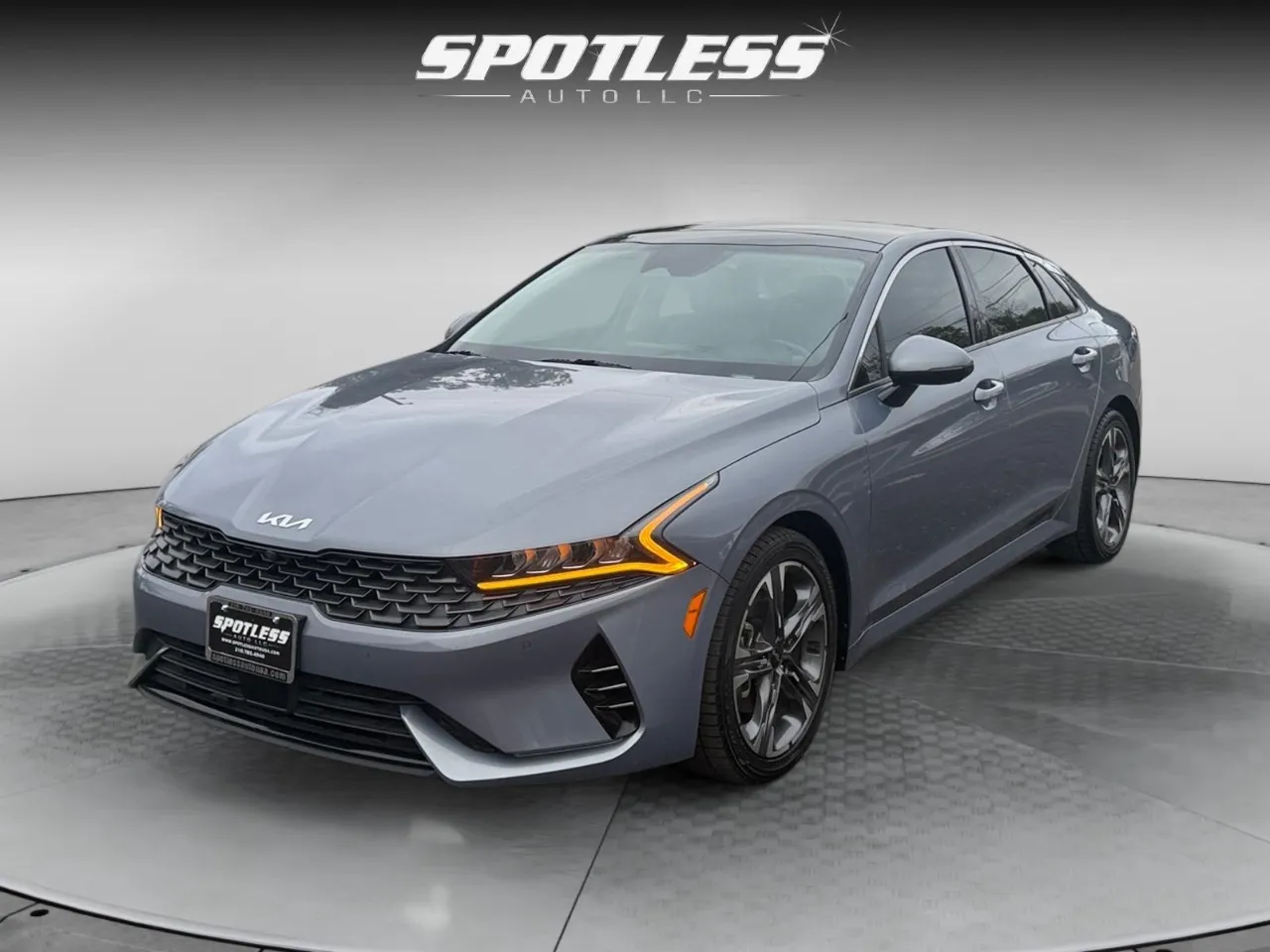 Silver 2022 Kia K5 EX for sale in San Antonio, TX