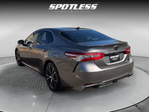 More photos of 2020 Toyota Camry SE at Spotless Auto San Pedro, TX