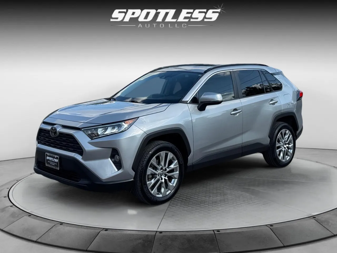 Silver 2021 Toyota RAV4 XLE Premium for sale in San Antonio, TX