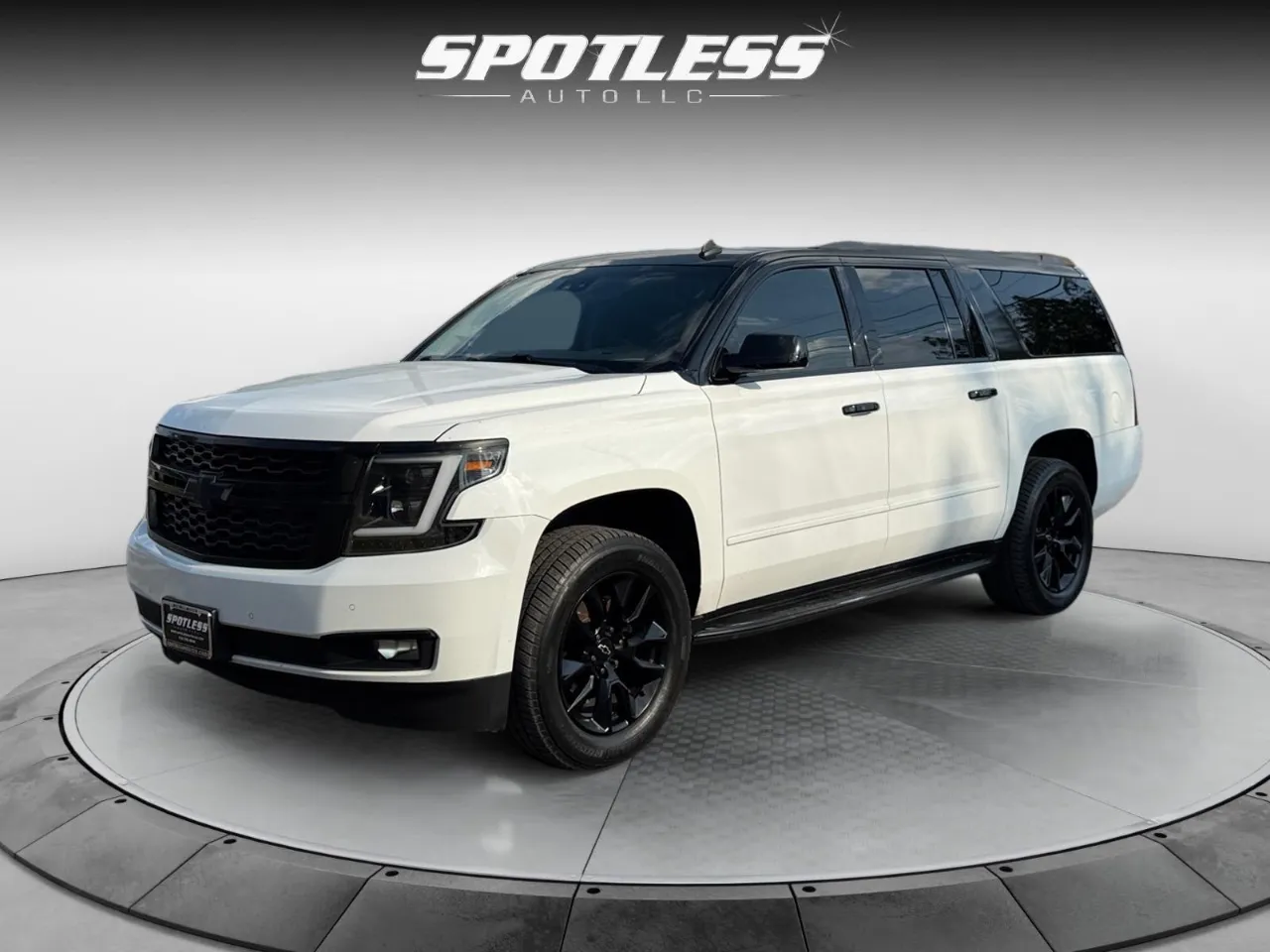 White 2015 Chevrolet Suburban LTZ for sale in San Antonio, TX