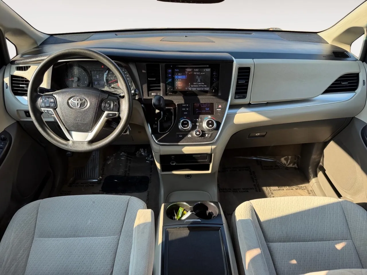 2015 Toyota Sienna LE - Photo 24