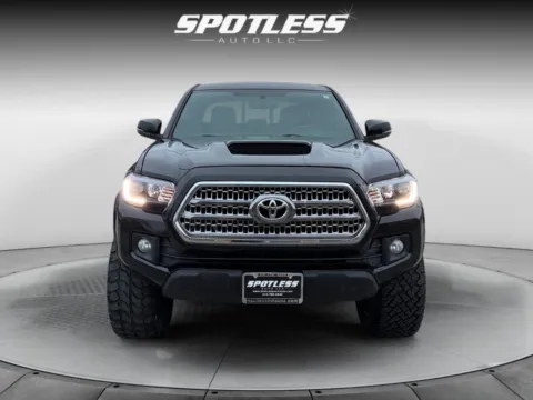 More photos of 2016 Toyota Tacoma TRD Off-Road at Spotless Auto San Pedro, TX